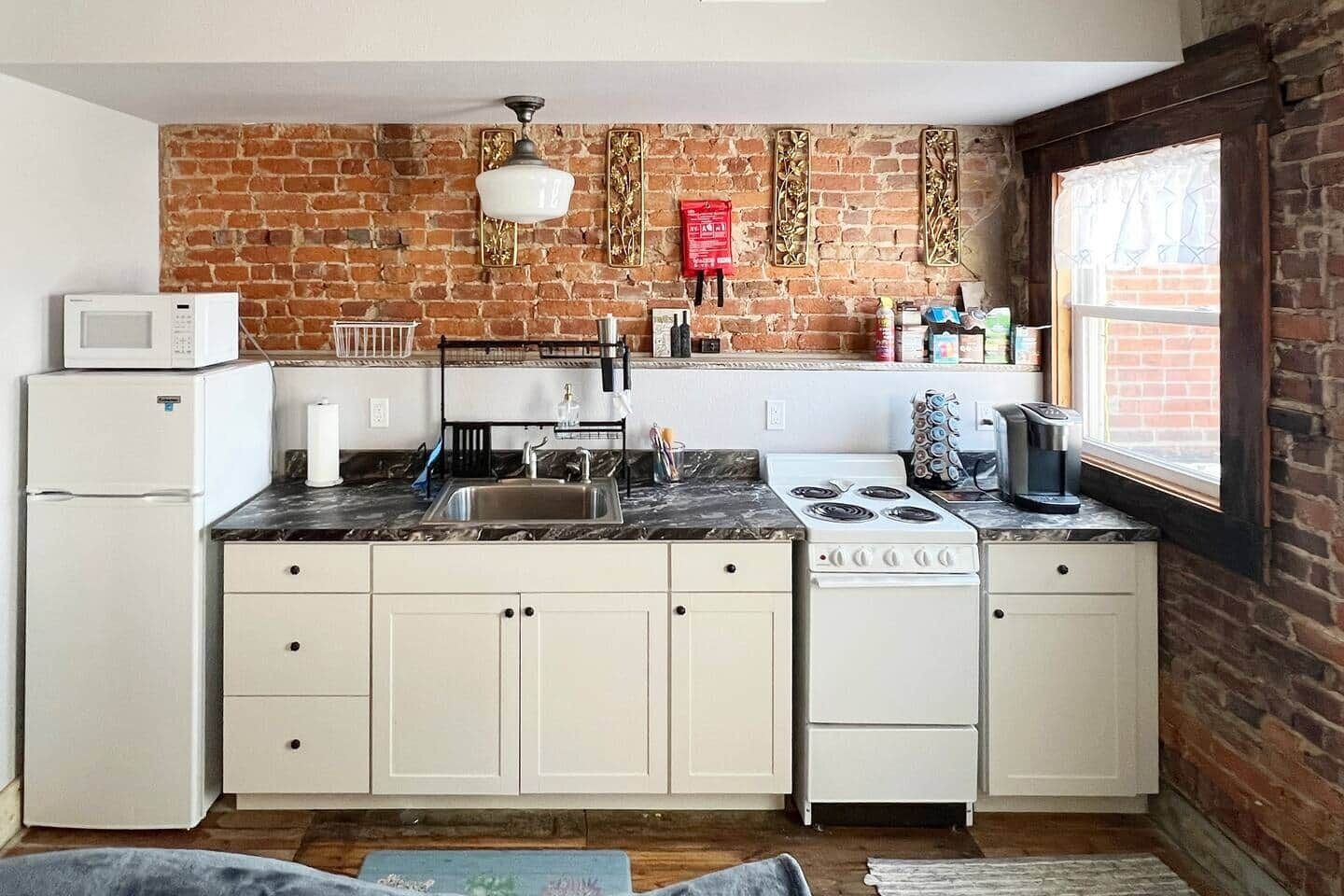 Geladeira, micro-ondas, fogão, cooktop