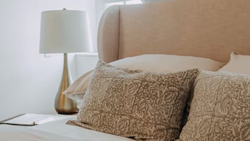 Suite Superior, 2 kamar tidur | Minibar gratis, setrika/meja setrika, dan Wi-Fi gratis