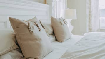 Superior Double Room, 1 King Bed, Balcony | Free minibar, iron/ironing board, free WiFi, bed sheets