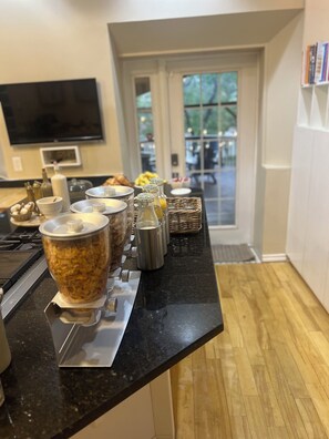 Petit déjeuner continental compris tous les jours