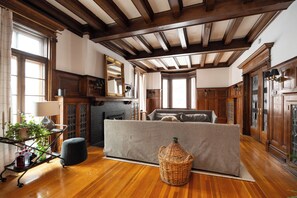 40-inch Smart TV with digital channels, streaming services