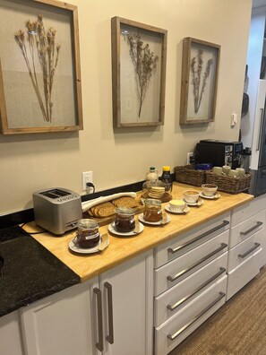 Free daily continental breakfast