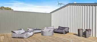 Huge Family Home In Hobart - 8 Bedroom, 6 Bathroom, 5 Living zones
