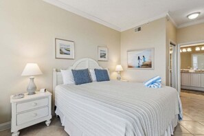 2 室のベッドルーム、アイロン / アイロン台、WiFi (無料)、ベッドシーツ