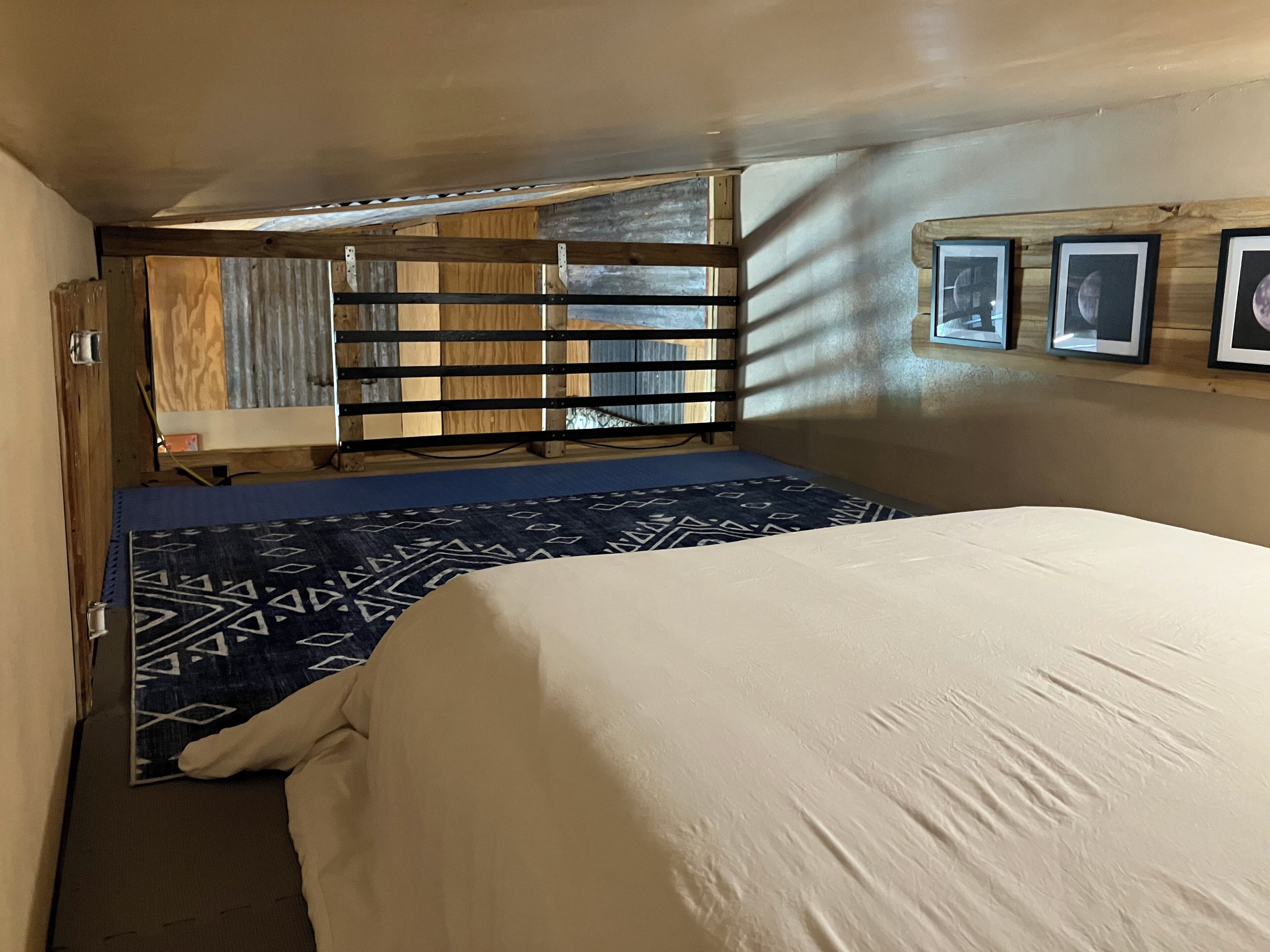 2 soverom, strykejern/-brett, wi-fi (inkludert) og sengetøy