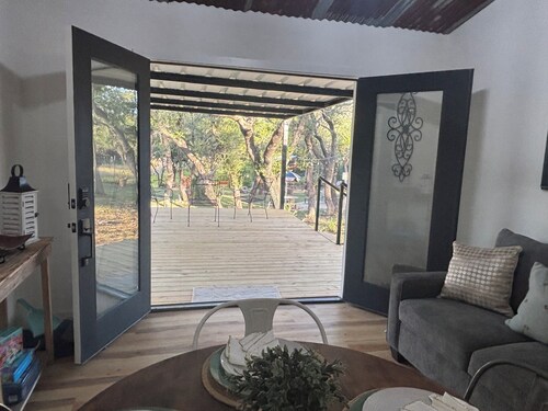 La Casita 2.0 - Our Little piece of paradise in Lakehills