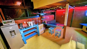 Signature Loft | Private kitchen | Coffee/tea maker, toaster, toaster oven, freezer