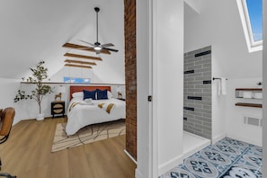 6 habitaciones, tabla de planchar con plancha, wifi y ropa de cama