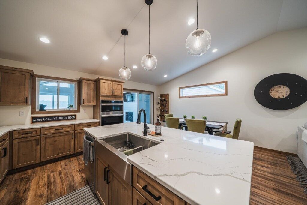 冰箱、微波炉、烤箱、炉灶