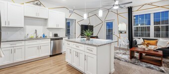 Luxurious Apartments - Pool Gym Bikes