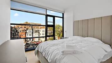 2 bedrooms, iron/ironing board, Internet, bed sheets