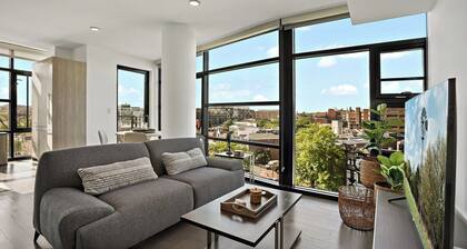 Luxury | 2 bedrooms | Heart of Shaw