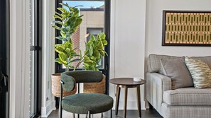 Living area - Contemporary | Downtown | Views (Washington)