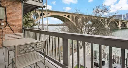 Georgetown 4BR Waterfront Townhome | Potomac Views & Parking