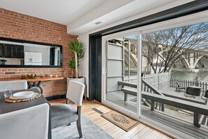 Dining - Georgetown 4BR Waterfront Townhome | Potomac Views & Parking (Washington)