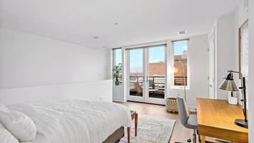 Bügeleisen/Bügelbrett, Internetzugang, Bettwäsche