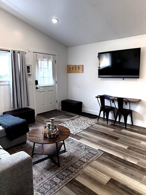 Smart TV - Bluff Hideaway (Homer)