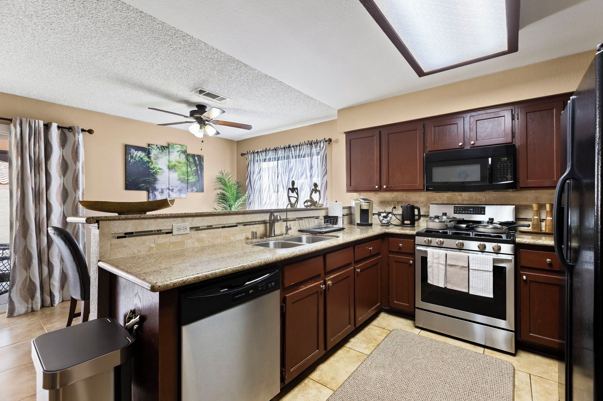 Microwave, oven, stovetop, dishwasher