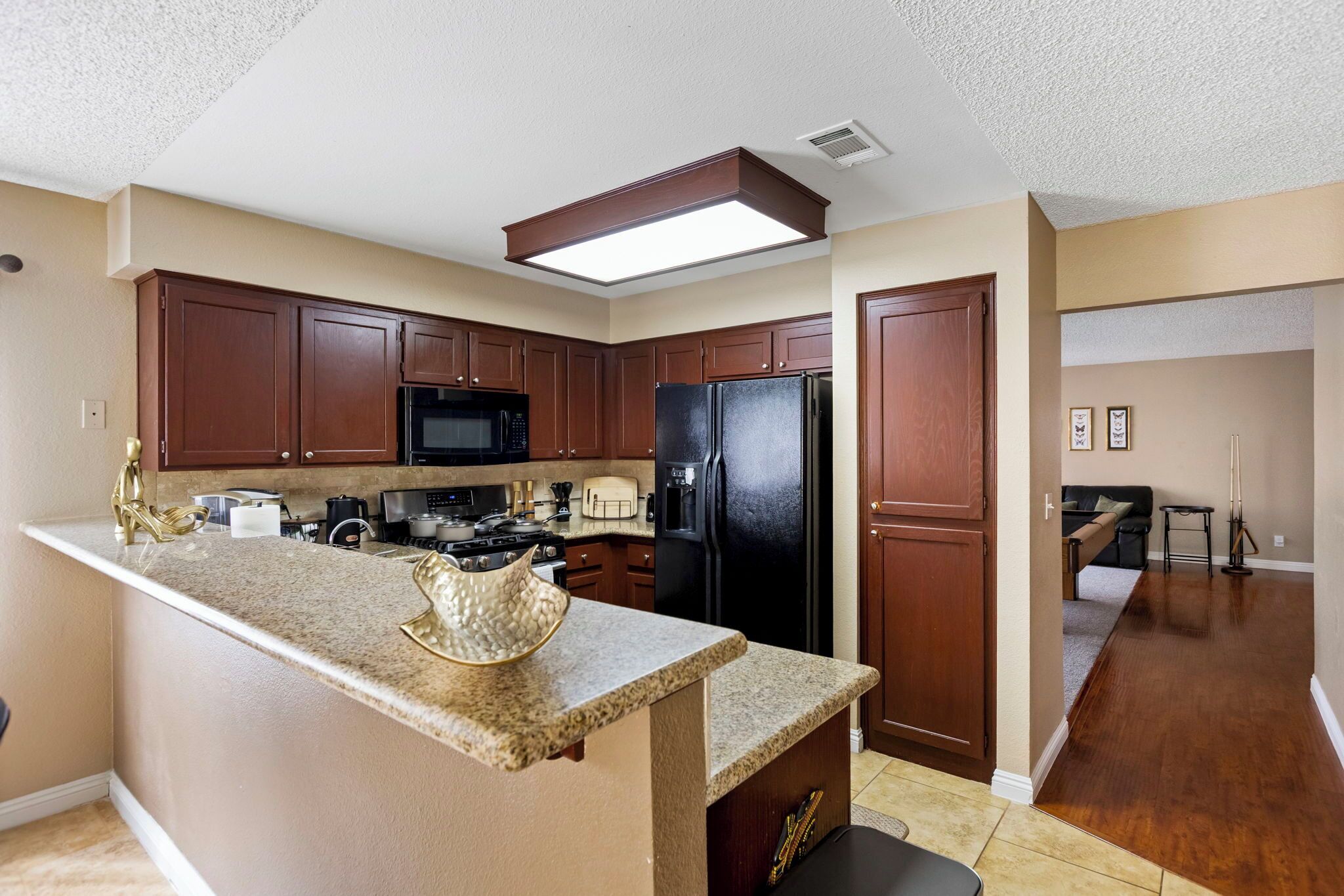 Mikrowelle, Ofen, Herdplatte, Geschirrspüler