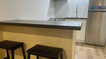 Apartemen Superior, 2 Tempat Tidur Queen, dapur | Dapur pribadi | Microwave di ruangan umum