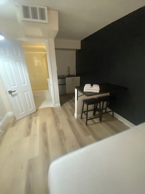 Deluxe Room, 2 Double Beds | Laptop workspace, free WiFi