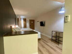 Double Room - The Ranchhouse Inn (Exeter)