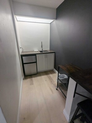 Double Room | Laptop workspace, free WiFi