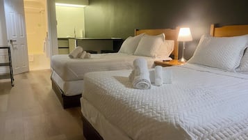 Double Room | Laptop workspace, free WiFi