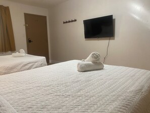 Rom – deluxe, 2 dobbeltsenger | Skrivebord for bærbar PC og wi-fi (inkludert)