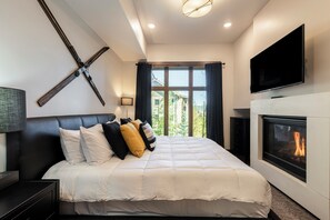 2 bedrooms, iron/ironing board, free WiFi