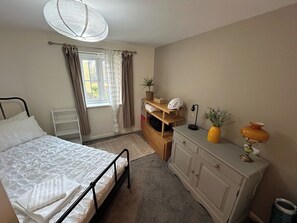 2 Schlafzimmer, Bügeleisen/Bügelbrett, WLAN, Bettwäsche