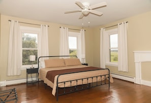 5 bedrooms, iron/ironing board, travel cot, WiFi