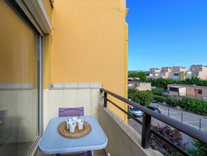 Outdoor dining - Gruissan Port by Interhome (Gruissan)