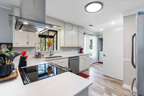 The Dawg House Pet-Friendly 4Br 2 Bath Near UGA & Ga Club