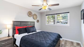 4 slaapkamers, een strijkplank/strijkijzer, wifi, beddengoed