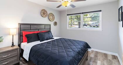 The Dawg House Pet-Friendly 4Br 2 Bath Near UGA & Ga Club