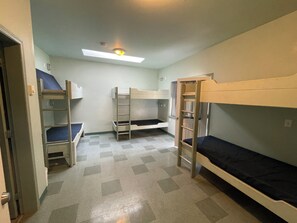 2 bedrooms, bed sheets