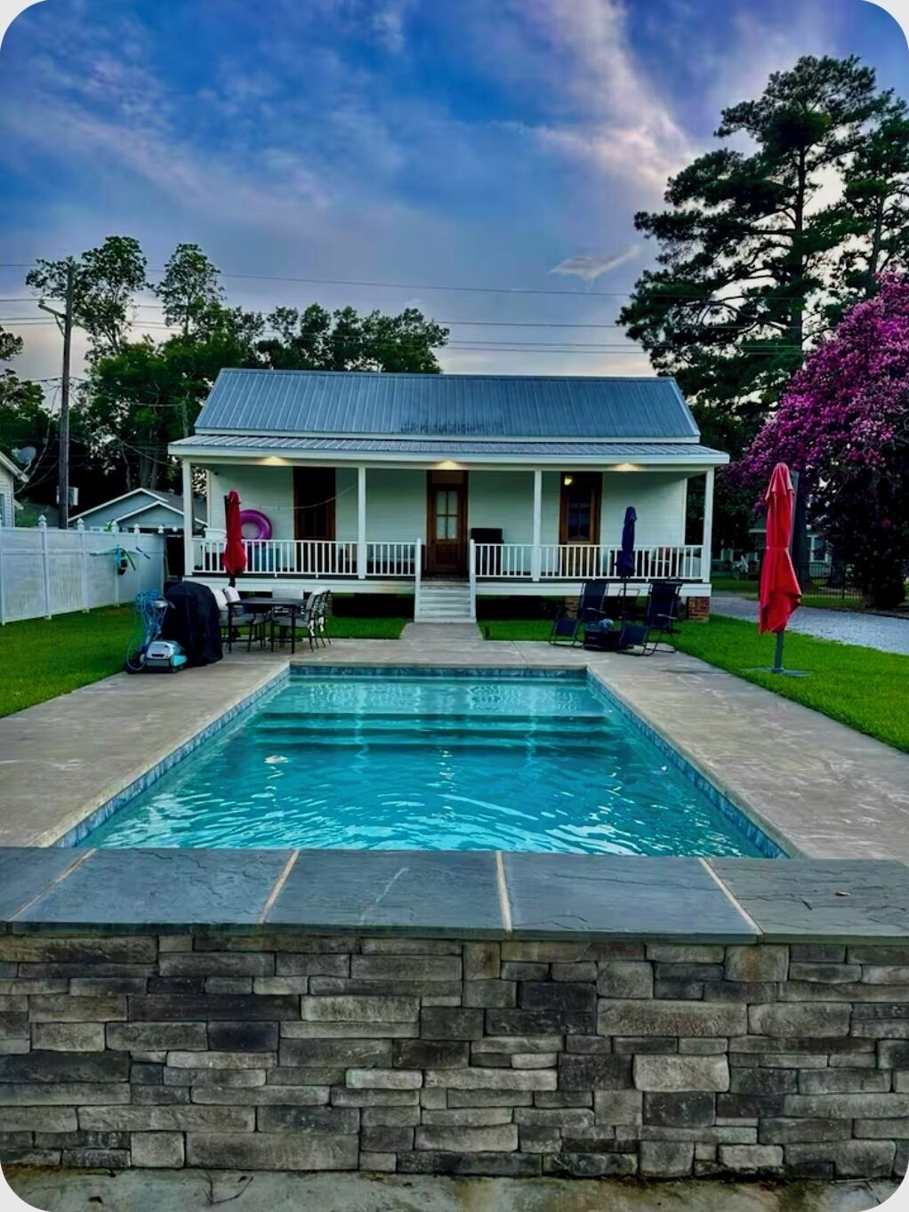 室外游泳池，恒温泳池