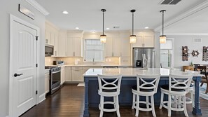 Kühlschrank, Ofen, Herdplatte, Geschirrspüler