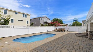 Een verwarmd zwembad