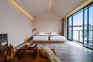 Design Villa, 4 Bedrooms, Balcony, Courtyard View | Free WiFi