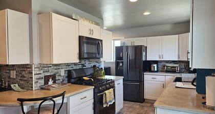 3-bedroom house in awesome Billings with AC, fitness room