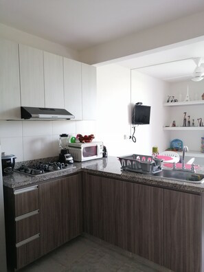 Microwave, stovetop - Family apartment with excellent view and cozy atmosphere in Girardot (Girardot)