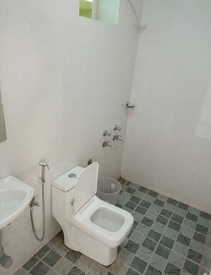 Dusche, Handtücher, Seife, Toilettenpapier