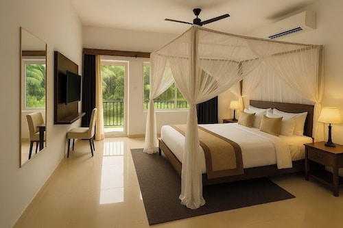 6luxurious room@walkable to beach wifi/food/beach