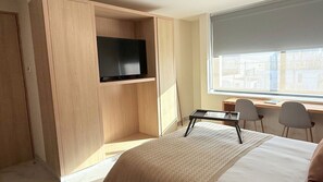 1 habitación, escritorio, tabla de planchar con plancha y wifi gratis