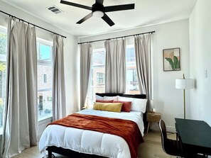 3 bedrooms, desk, iron/ironing board, WiFi