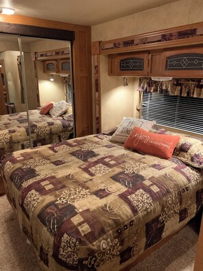 1 Schlafzimmer, Bettwäsche