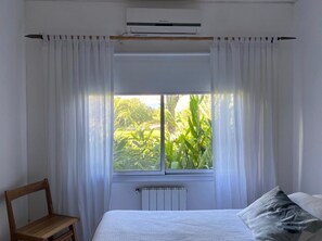 House, Garden View | Blackout curtains, iron/ironing board, free WiFi