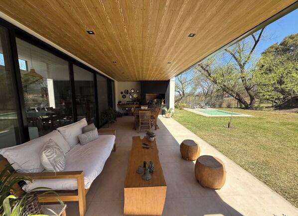 House, Garden View | Living area - Acogedora y Luminosa casa en Salta (Villa San Lorenzo)